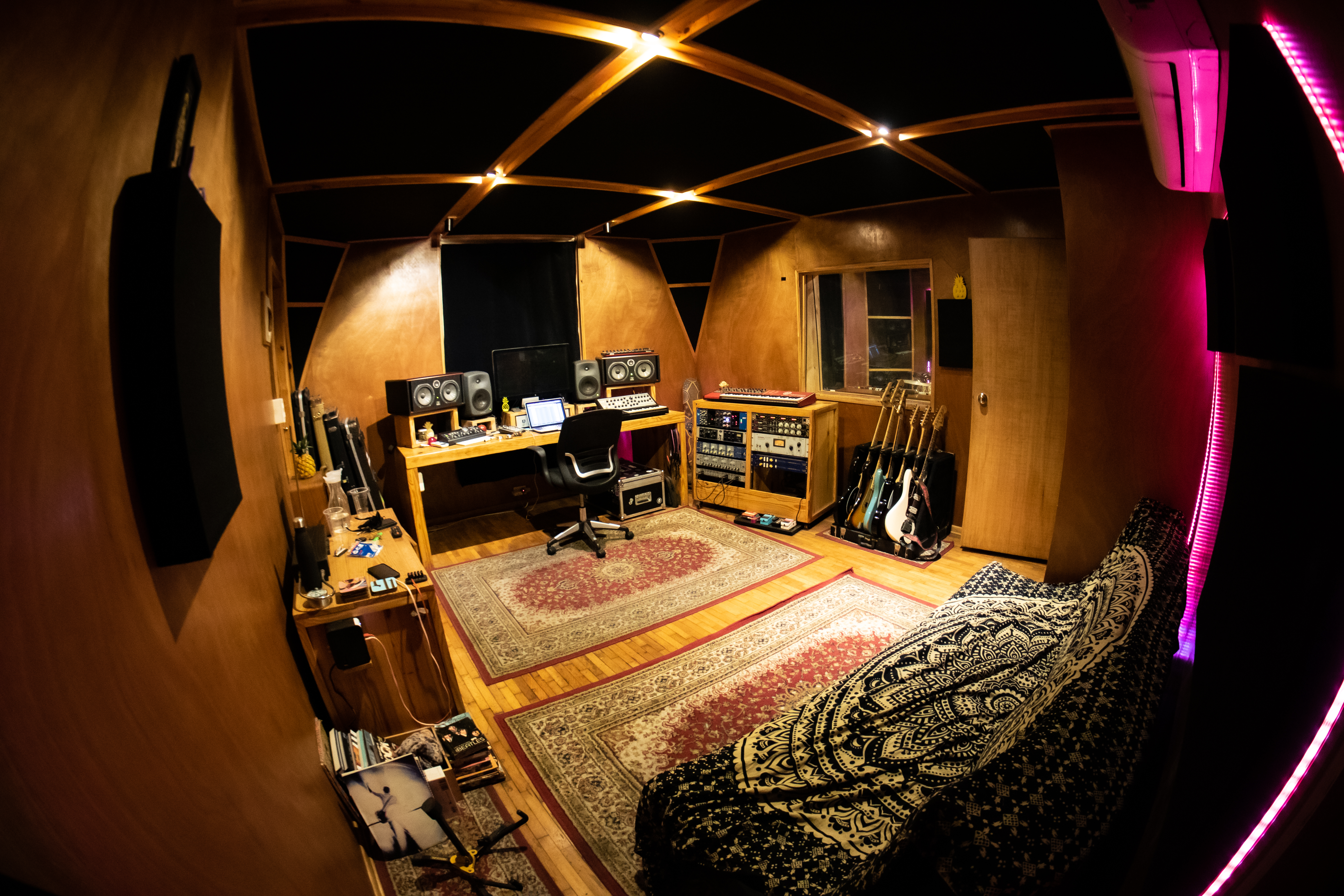 Control room del estudio Audio Dealers